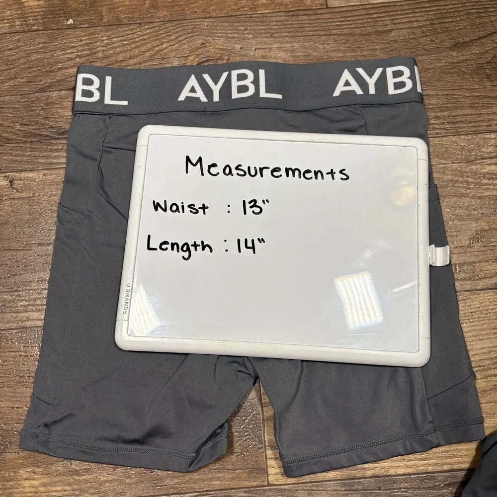 Women's AYBL Sports Bra & Shorts Set - Gray‎ - M